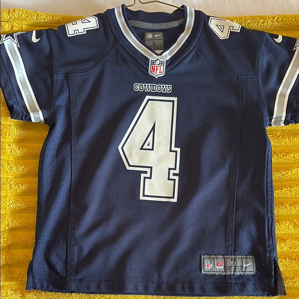 Nike NFL Dallas Cowboys jersey Kids size 7